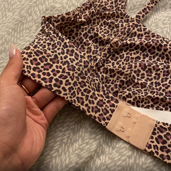 NWT Fabletics Naked Feel Scoop Neck Bralette - Picture 3 of 5